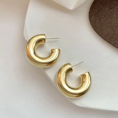 Thick Round Earrings